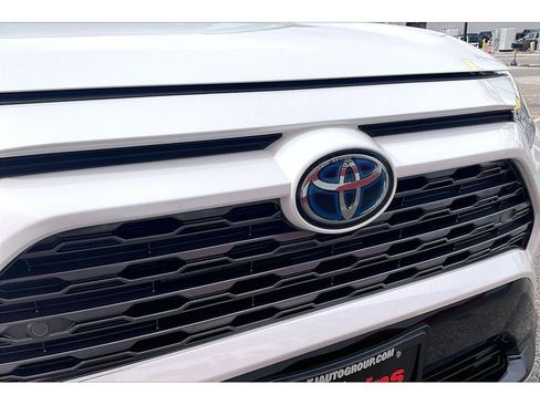 Used 2020 Toyota RAV4 XSE image 31