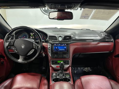 Used 2017 Maserati GranTurismo Convertible RWD image 15