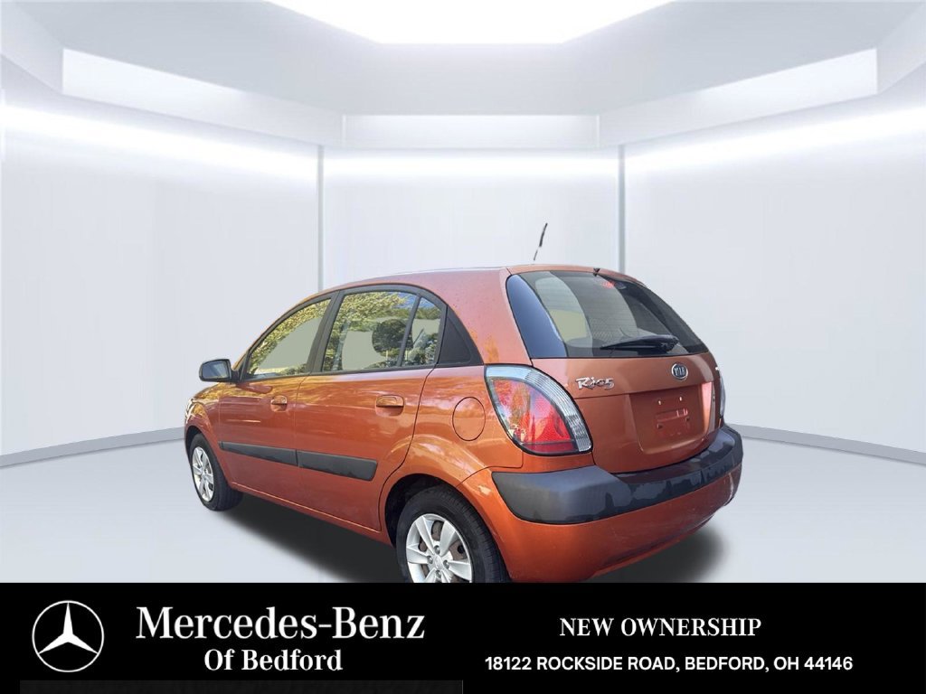 Used 2009 Kia Rio5 w/ PWR Pkg FWD image 4