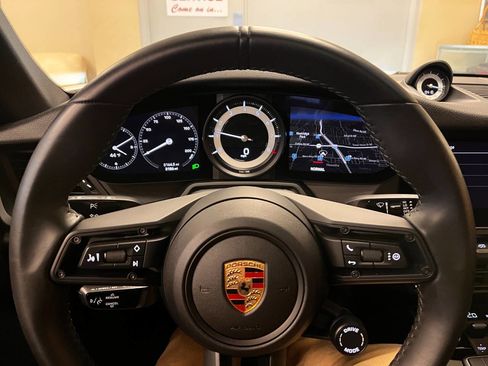 Used 2024 Porsche 911 Carrera T image 9