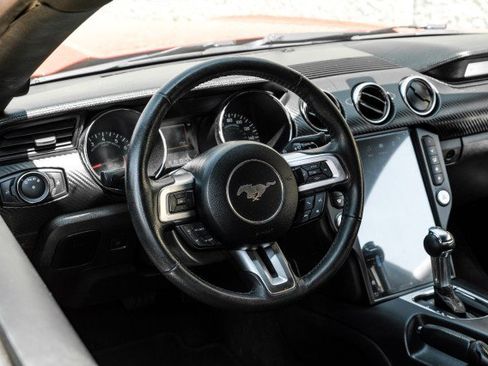 Used 2017 Ford Mustang Coupe RWD image 14
