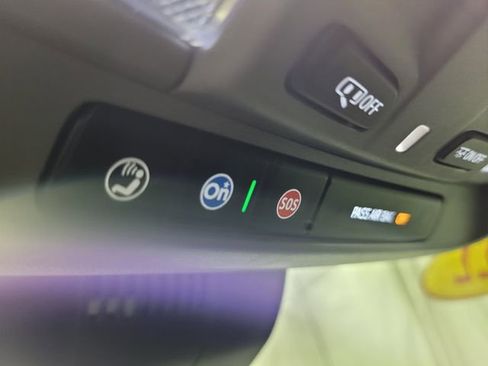 Used 2022 Chevrolet Silverado 1500 LT image 43