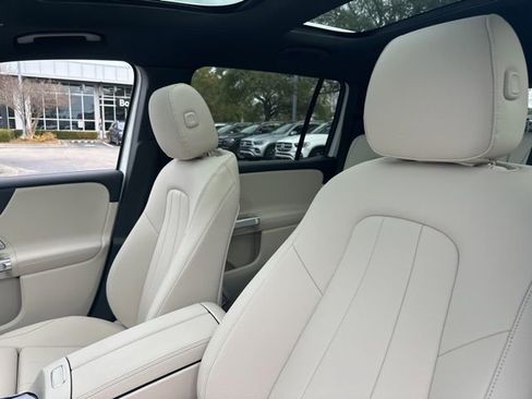 New 2026 Mercedes-Benz GLB 250 4MATIC image 14