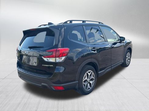 Used 2023 Subaru Forester Premium AWD/4WD image 10