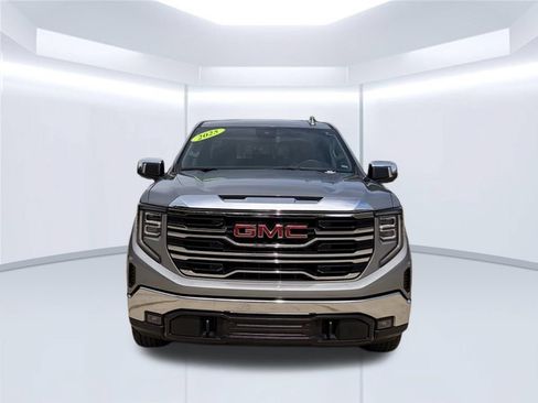 Used 2025 GMC Sierra 1500 SLT AWD/4WD image 4