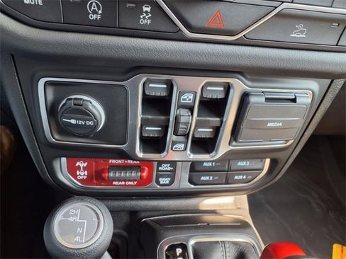 New 2025 Jeep Wrangler Unlimited Rubicon image 6