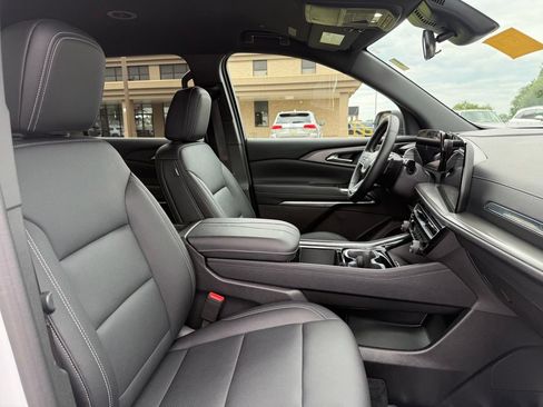 Used 2026 Chevrolet Traverse LT AWD/4WD image 23