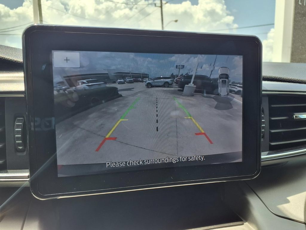 Used 2021 Ford Explorer XLT w/ Equipment Group 202A RWD image 10
