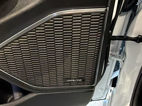 Used 2023 Jeep Grand Cherokee Overland AWD/4WD image 25