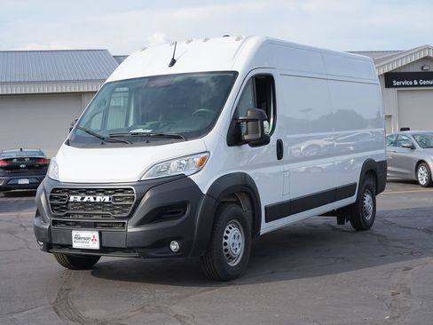 Used 2024 RAM ProMaster 2500 w/ Convenience Group FWD image 7