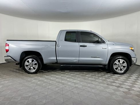 Used 2018 Toyota Tundra SR5 AWD/4WD image 5