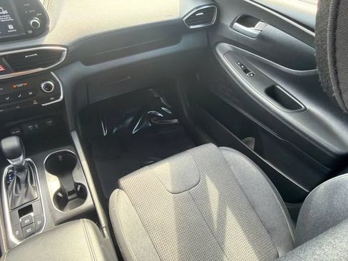 Used 2019 Hyundai Santa Fe SE AWD/4WD image 19