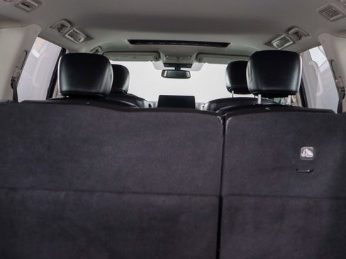 Used 2022 Nissan Armada SL w/ Captain's Chairs Package image 32