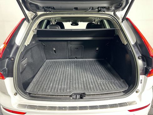 Used 2023 Volvo XC60 B5 Core w/ Protection Package Premier FWD image 28