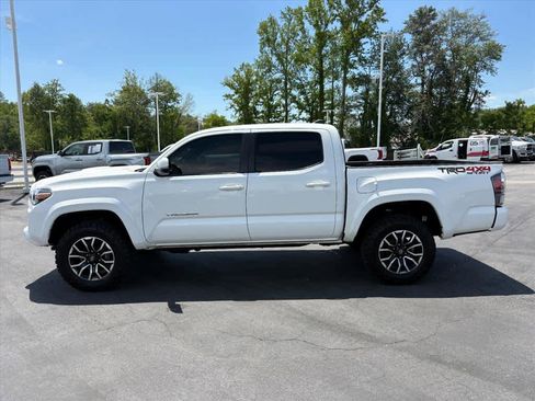 Used 2022 Toyota Tacoma TRD Sport w/ Technology Package AWD/4WD image 27