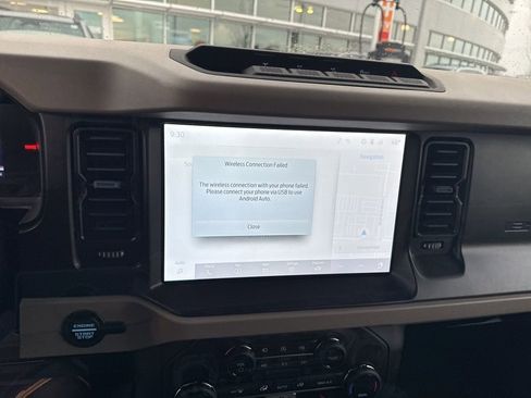 Used 2023 Ford Bronco Wildtrak image 17