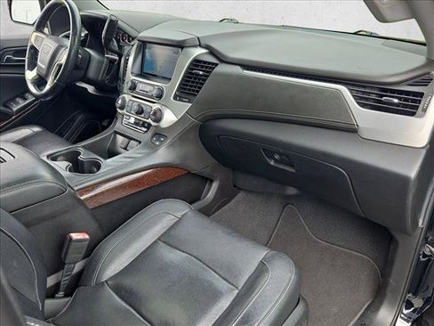 Used 2020 GMC Yukon XL SLT w/ Open Road Package RWD image 23