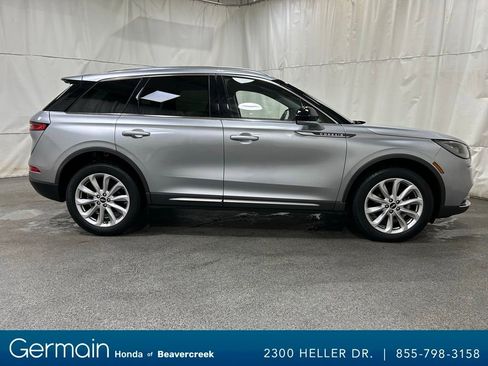 Used 2021 Lincoln Corsair AWD w/ Premium Package image 9