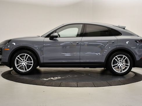Certified 2026 Porsche Cayenne Coupe AWD/4WD image 2