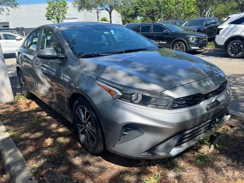 Certified 2023 Kia Forte LXS w/ LXS Technology Package FWD image 10