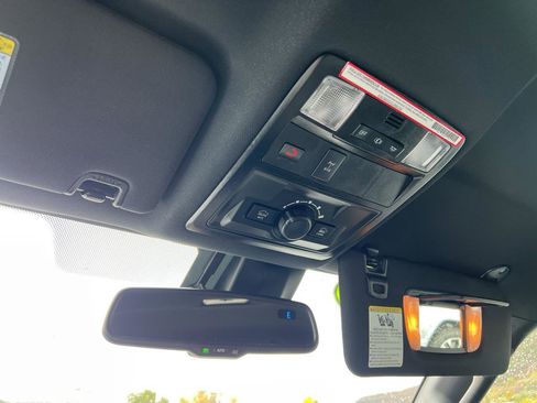 Used 2023 Toyota Tacoma TRD Off-Road image 29