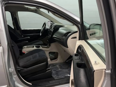 Used 2014 Dodge Grand Caravan SXT FWD image 20
