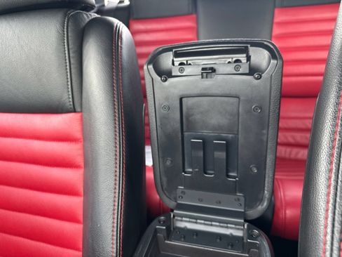 Used 2007 Ford Mustang Convertible RWD image 46