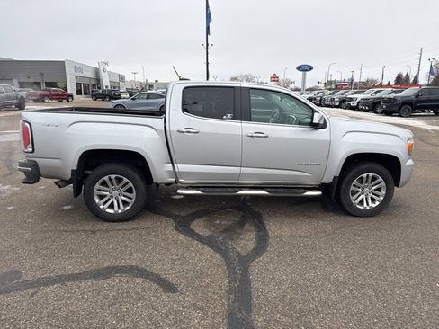 Used 2017 GMC Canyon SLT w/ Driver Alert Package image 9