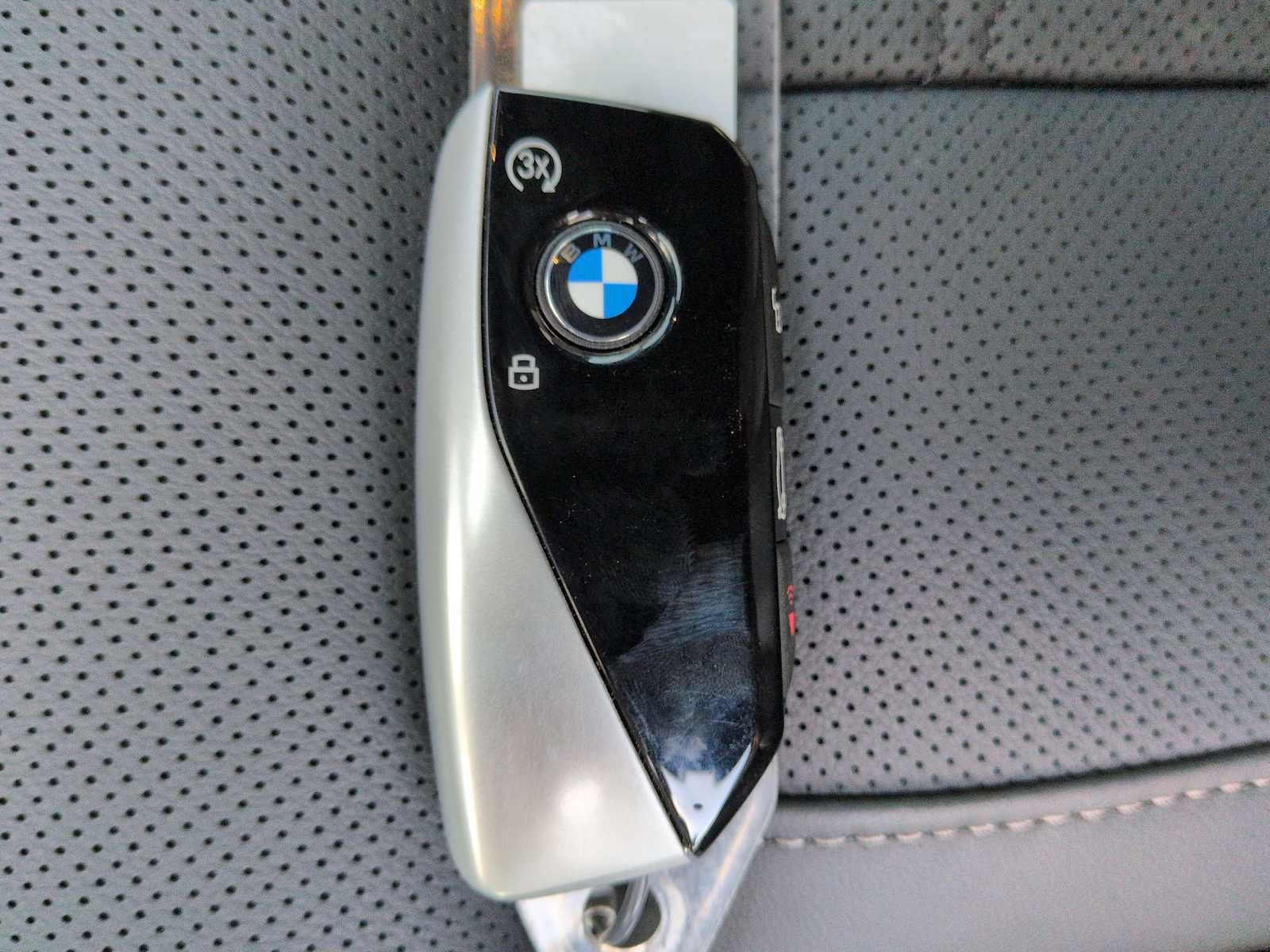 Used 2027 BMW X7 xDrive40i w/ Executive Package AWD/4WD image 37