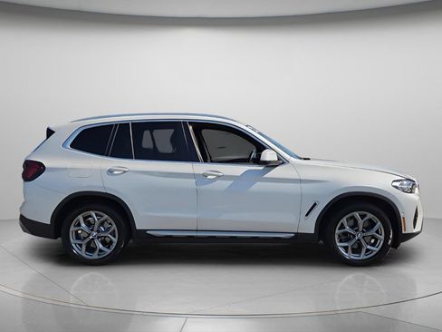 Used 2024 BMW X3 xDrive30i w/ Premium Package AWD/4WD image 9