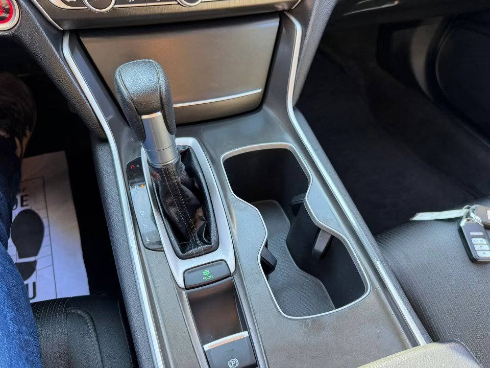 Used 2018 Honda Accord LX image 24