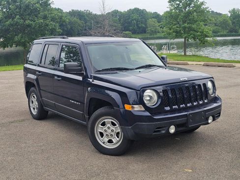 Used 2016 Jeep Patriot Sport FWD image 2