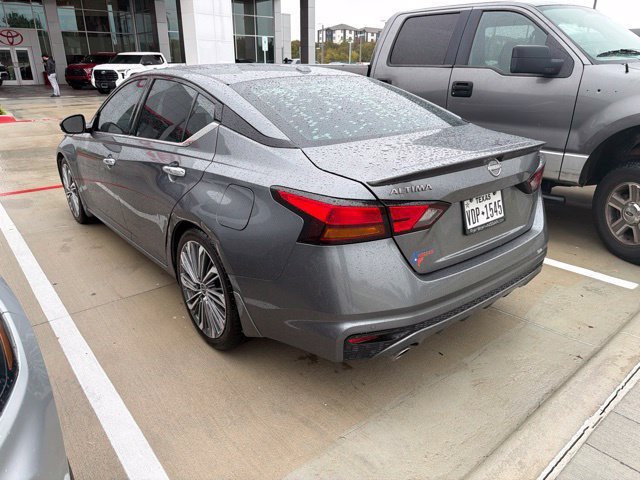 Used 2024 Nissan Altima 2.5 SL FWD image 6