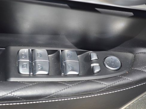 Used 2021 BMW 750i xDrive w/ M Sport Package image 35