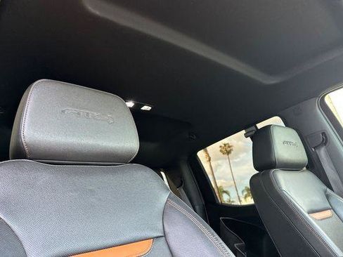 Used 2022 GMC Sierra 1500 AT4 w/ AT4 Premium Package AWD/4WD image 17