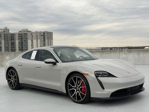 Certified 2023 Porsche Taycan 4S image 9