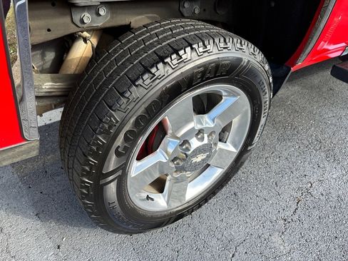 Used 2019 Chevrolet Silverado 2500 LT w/ LT Convenience Package image 12