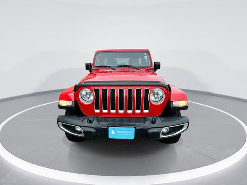 Used 2019 Jeep Wrangler Unlimited Sahara w/ Safety Group image 3