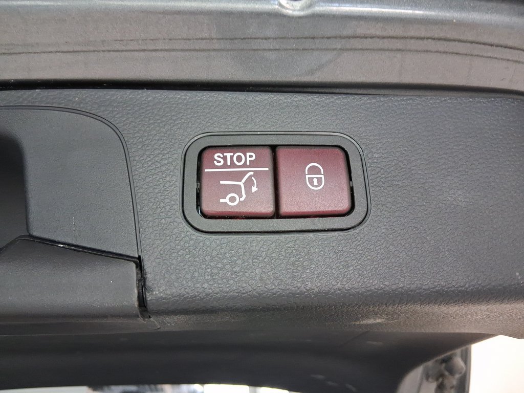 Used 2019 Mercedes-Benz GLC 300 image 26