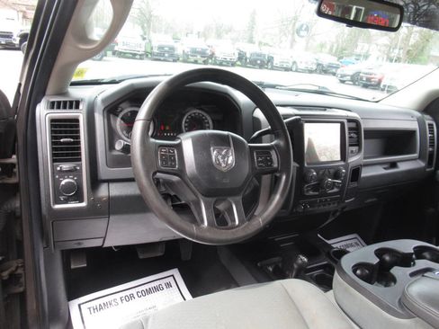 Used 2015 RAM 2500 Tradesman w/ Chrome Appearance Group image 18