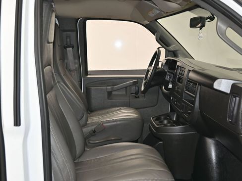 Used 2024 Chevrolet Express 3500 Extended w/ Driver Convenience Package image 34