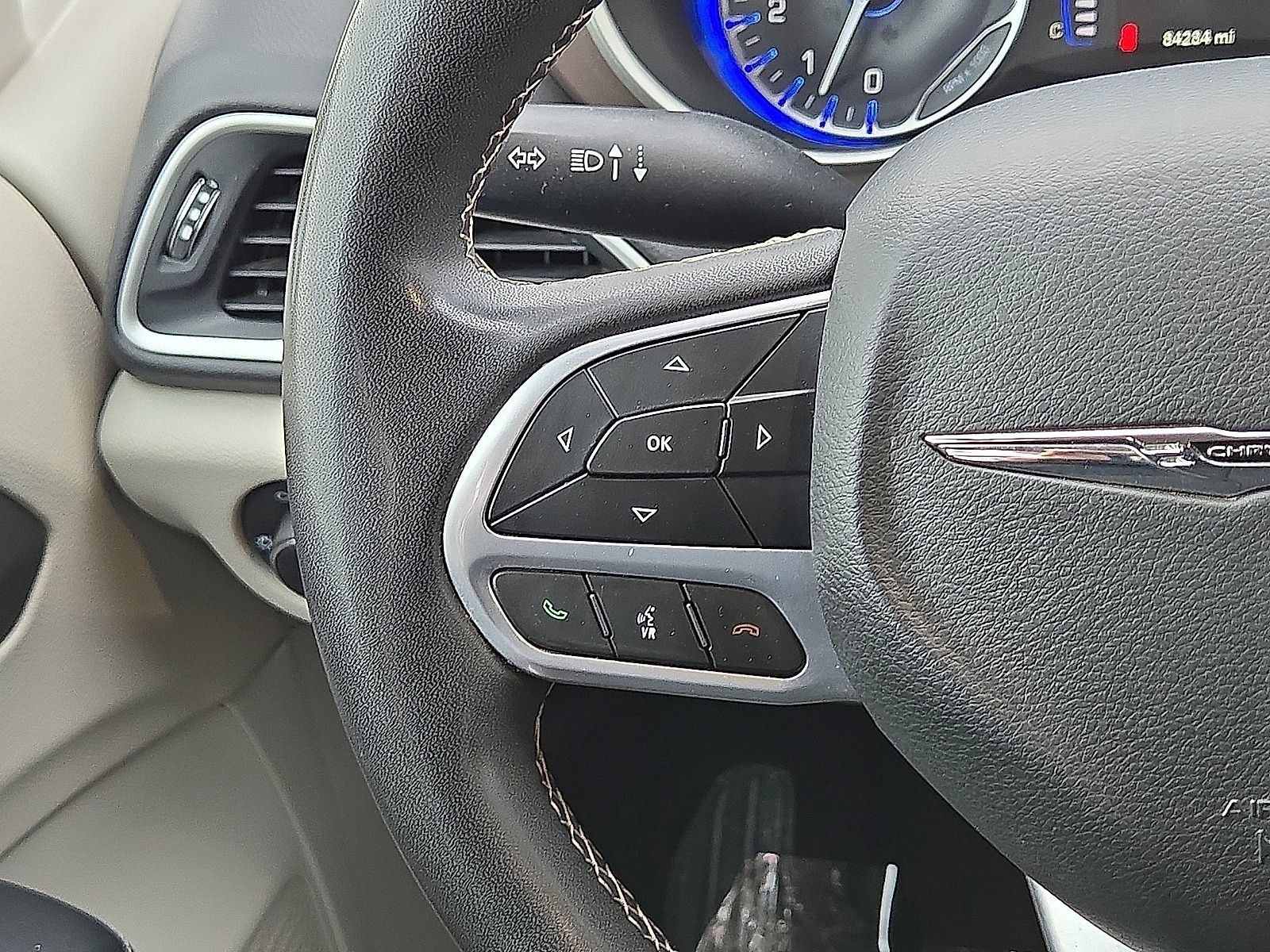 Used 2024 Chrysler Voyager LX FWD image 19