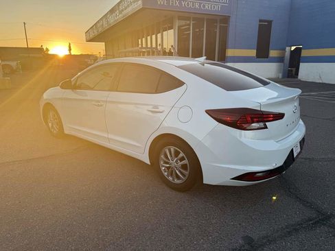 Used 2020 Hyundai Elantra ECO image 3