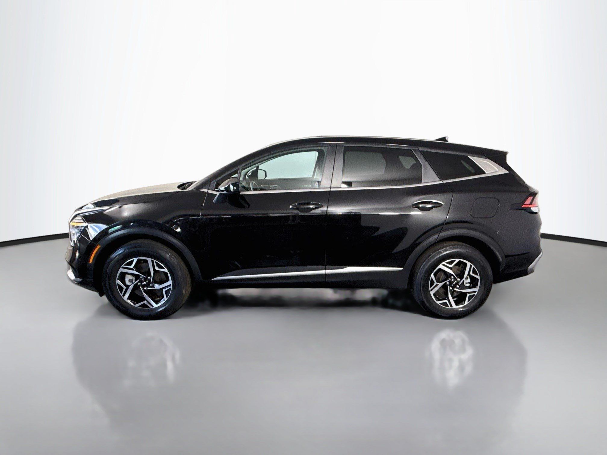 Used 2024 Kia Sportage LX AWD/4WD image 6