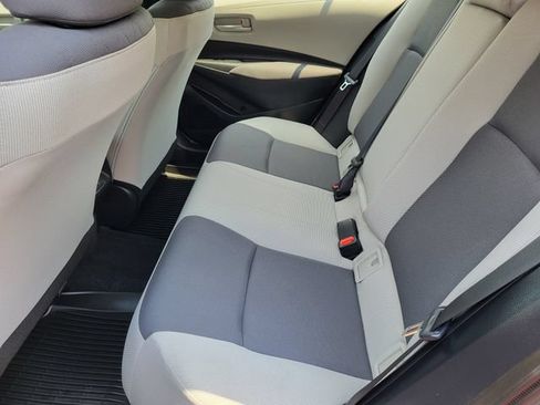 Used 2025 Toyota Corolla LE FWD image 22