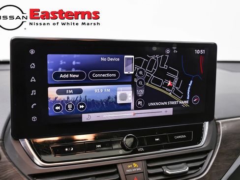Used 2023 Nissan Altima 2.5 SV w/ SV Premium Package FWD image 18