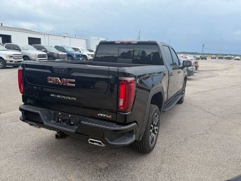 Used 2023 GMC Sierra 1500 AT4 w/ Technology Package AWD/4WD image 6