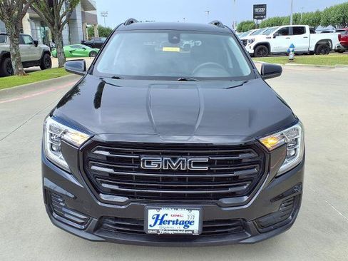 Used 2022 GMC Terrain SLE w/ Driver Convenience Package FWD image 24