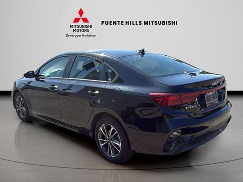 Used 2024 Kia Forte LXS FWD image 7