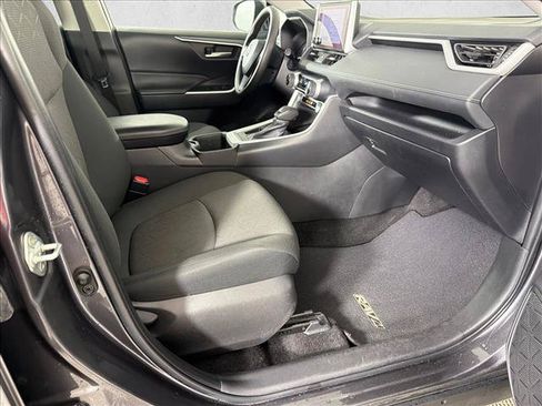 Used 2024 Toyota RAV4 XLE FWD image 13